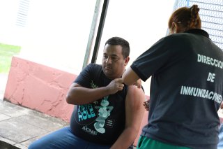 SALUD PÚBLICA SE ENCUENTRAN DISPONIBLES LOS TURNOS PARA LA SEGUNDA DOSIS DE LA VACUNA CONTRA EL DENGUE