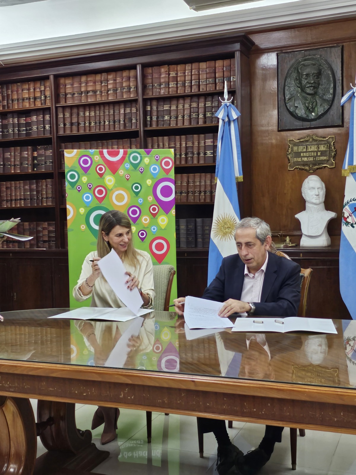 ARTICULACIÓN INSTITUCIONAL Gobierno de Corrientes y UNNE convenian apoyo en relevamientos y nuevas pasantías