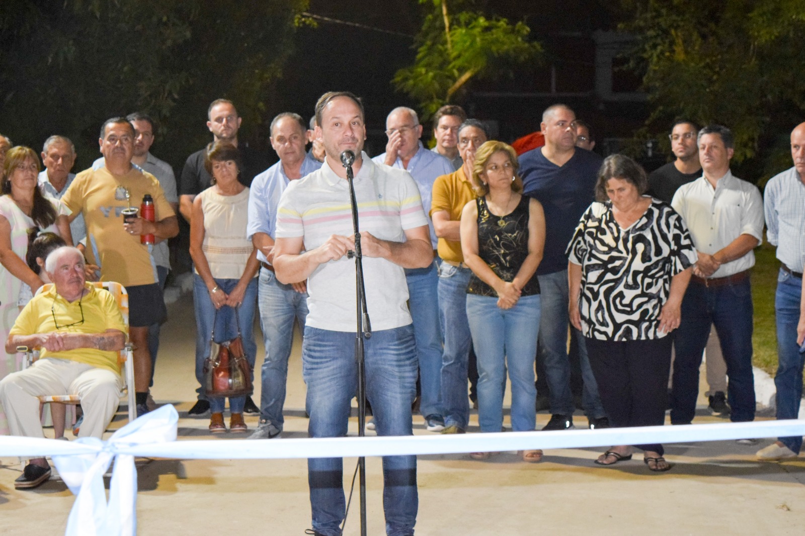MITA Y MITA: EL INTENDENTE INAUGURÓ NUEVA CUADRA DE PAVIMENTO EN EL BARRIO 432 VIVIENDAS