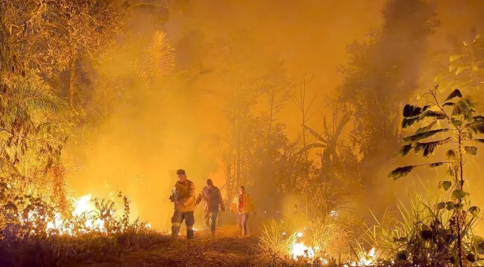 Continúan cuatro focos de incendios en Córdoba