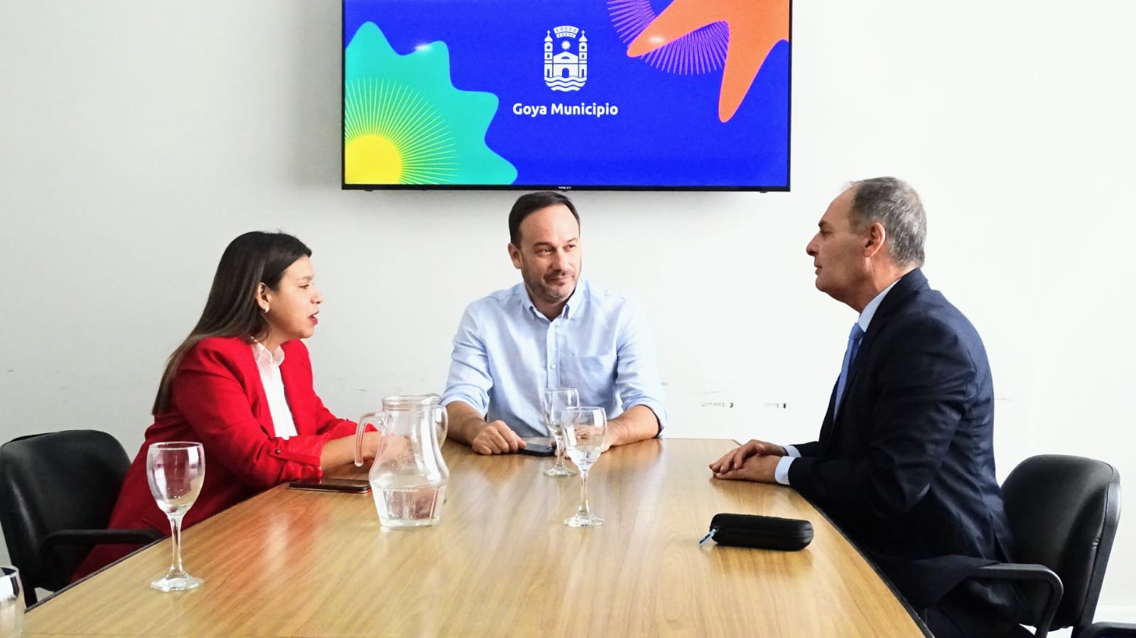 INTENDENTE RECIBIÓ A NUEVAS AUTORIDADES DEL HCD