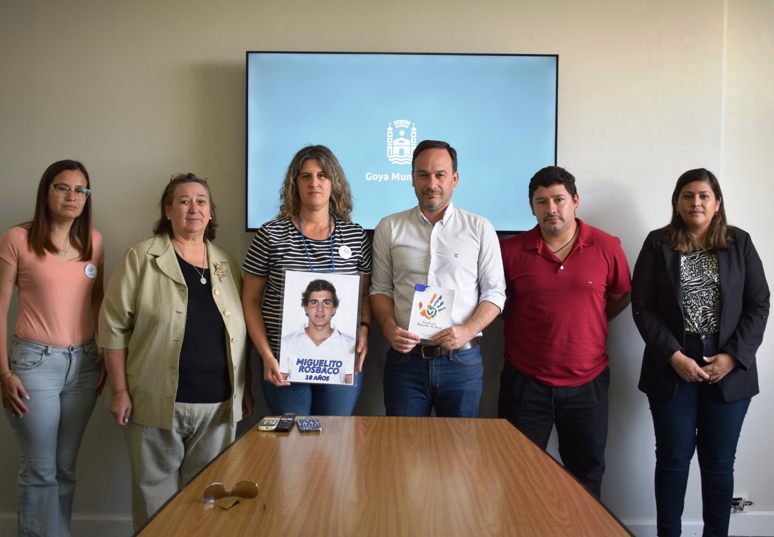 INTENDENTE HORMAECHEA RECIBIÓ A FUNDACIÓN MIGUELITO ROSBACO, DE MONTE CASEROS