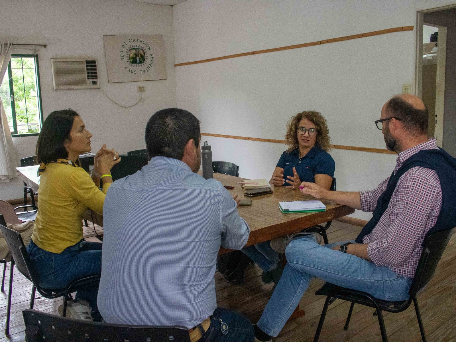 CAPACITACIÓN EN ESCUELAS EFAS SOBRE EL MANEJO DE ENVASES VACÍOS DE FITOSANITARIO