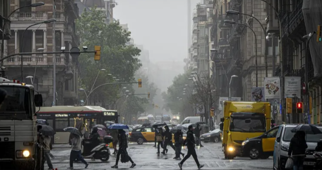 Sigue la DANA en España: alerta roja y naranja en Barcelona por lluvias torrenciales
