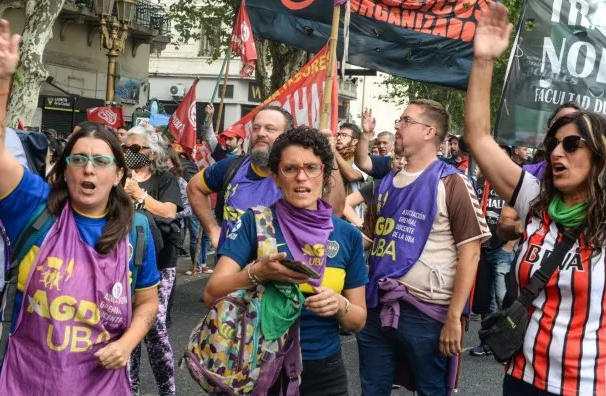 Paro docente en la UBA en repudio a la represión en el Congreso