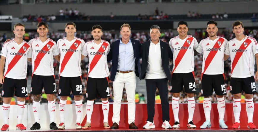 River se floreó por momentos y venció 2-0 a México en la presentación de sus refuerzos