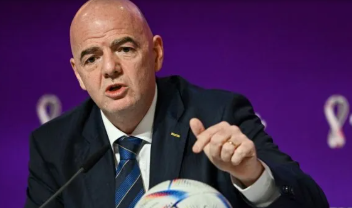 Comunicado de Infantino por los incidentes en Colo-Colo vs. Fortaleza: "Consternado"