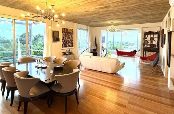 Se vende la mansión de Jorge Lanata en Punta del Este: su precio y el futbolista que la quiere
