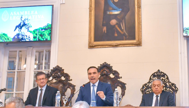 Valdés defendió el federalismo y dirigió reclamos por Corrientes al Gobierno nacional y a la Corte Suprema
