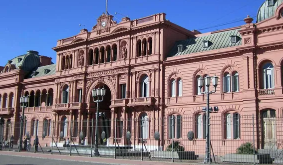 El mensaje del Gobierno por el Día Internacional de la Mujer: "Combate a la ideología woke"