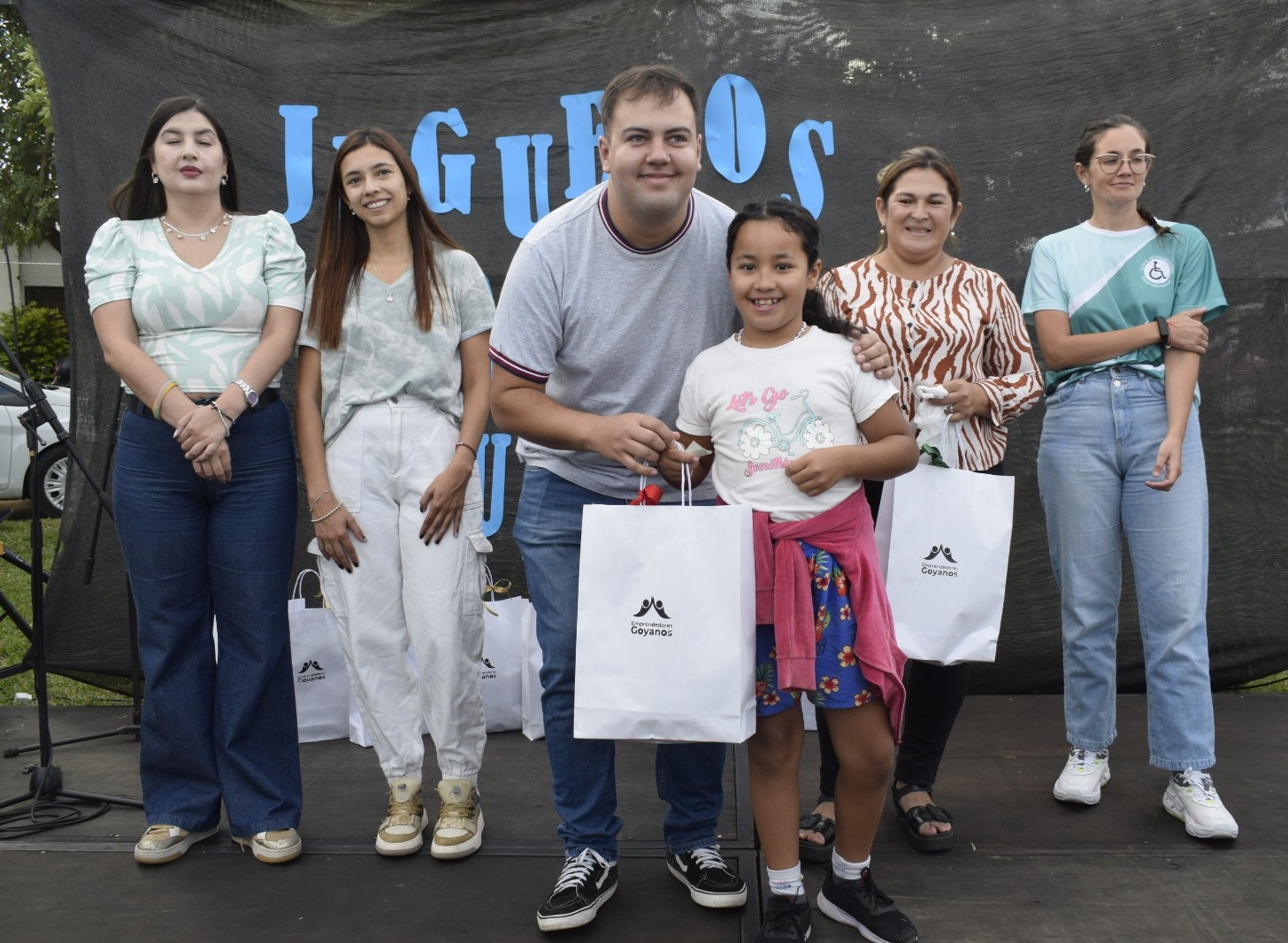 JUGUEMOS EN EQUIPO