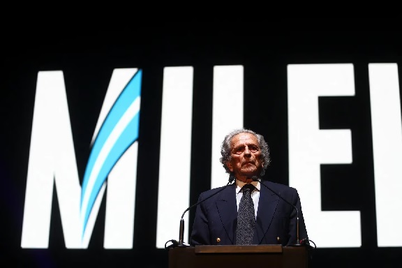 La idea del referente de Milei de romper relaciones con el Vaticano abrió una grieta en La Libertad Avanza