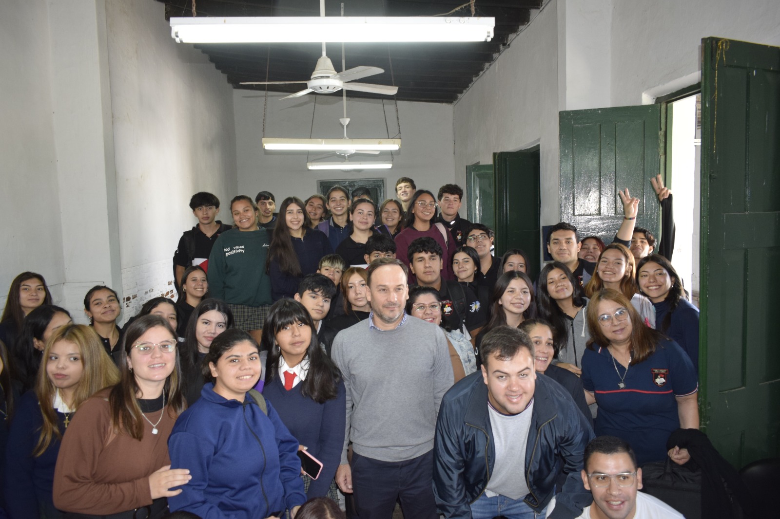 FORMACIÓN ÉTICA Y CIUDADANA: JÓVENES Y LA PARTICIPACIÓN POLÍTICA