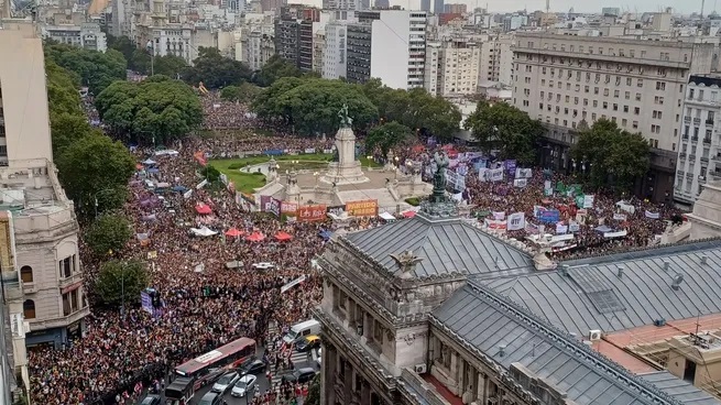 Marcha 8M en Argentina por el Día de la Mujer: así fue la movilización en el Congreso