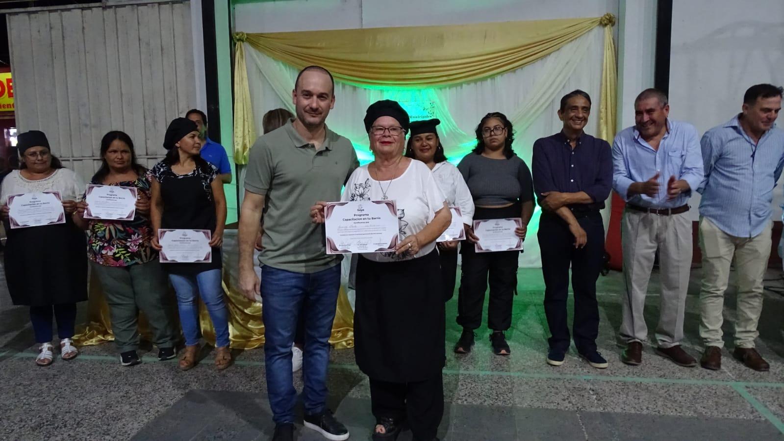Cierre de año: PROMOCIÓN SOCIAL ENTREGÓ CERTIFICADOS A TALLERES DE OFICIOS BARRIALES