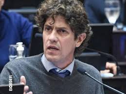 LEY ÓMNIBUS LOUSTEAU LE PROPUSO AL PERONISMO BLINDAR ARTÍCULOS CON DOS TERCIOS PARA QUE DIPUTADOS NO PUEDA REVERTIR LOS CAMBIOS