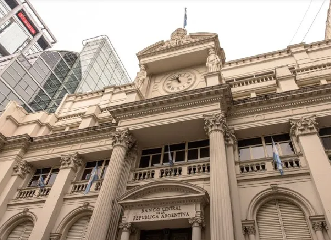 Comunicación del Banco Central para intentar contener al dólar: todos los detalles