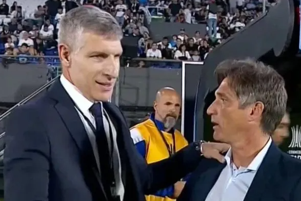 Martín Palermo dejó de ser el DT de Olimpia