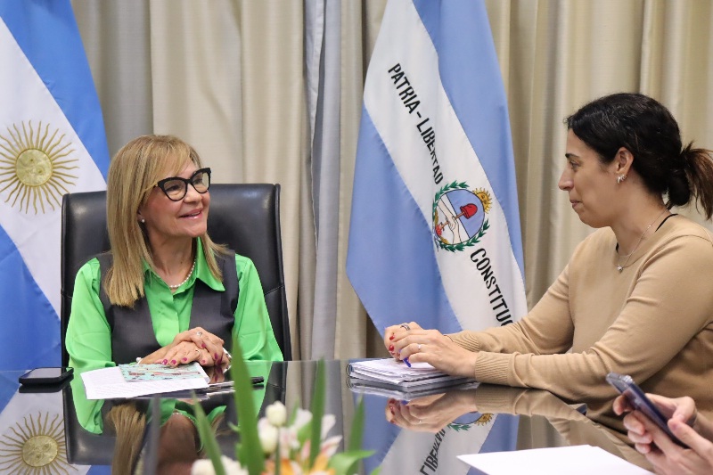La Ministra de Educación se reunió con representante del BID