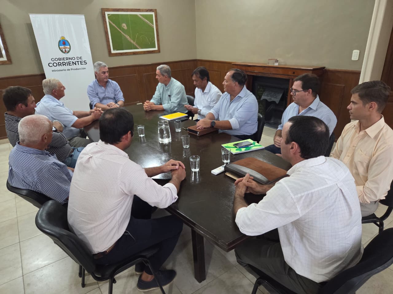 EL MINISTRO WALTER CHAVEZ ENCABEZÓ REUNIÓN CON INSTITUCIONES DEL SECTOR TABACALERO