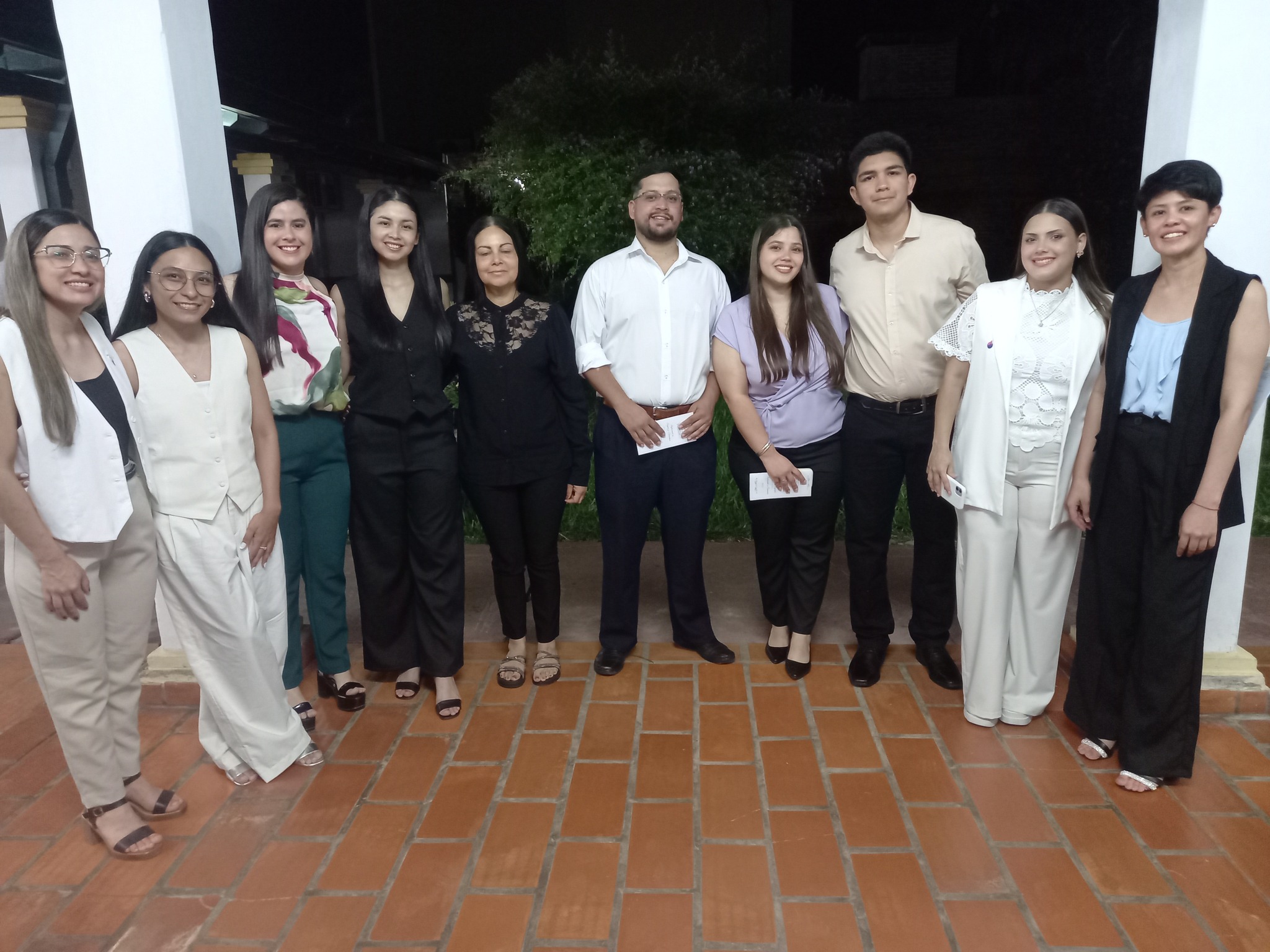 EL INSTITUTO MANUEL ALBERTI CELEBRÓ LA GRADUACIÓN DE NUEVOS PROFESORES