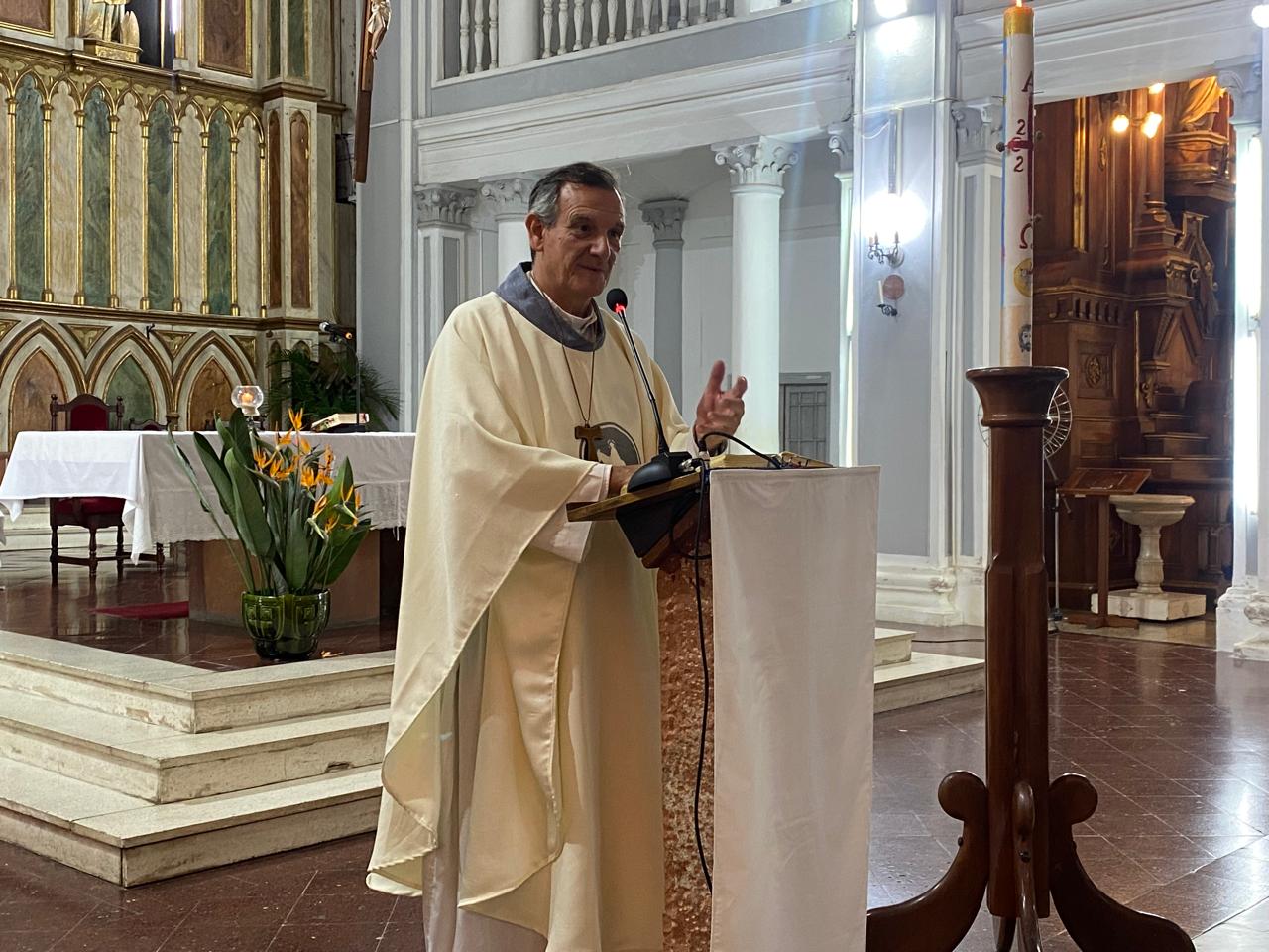 MONSEÑOR CANECIN EN EL DOMINGO DE PASCUAS: “ES POSIBLE EMPEZAR DE NUEVO”