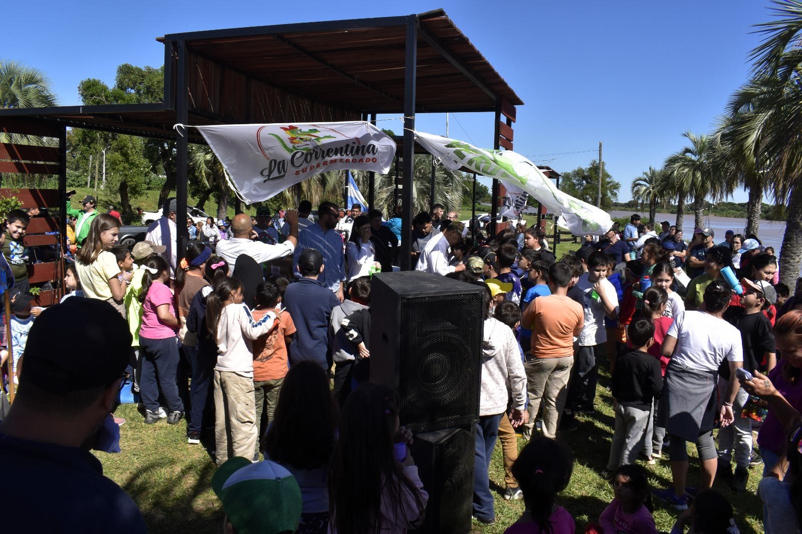 Concurso pesca de Costa: Moncholitos Verdes: INTENDENTE HORMAECHEA ESTUVO EN LA ENTREGA DE PREMIOS