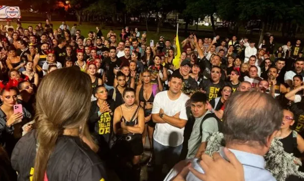 Escándalo en Gualeguaychú: la elección por la comparsa campeona terminó con incidentes