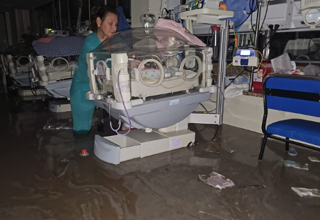 Bahía Blanca: el conmovedor testimonio de una médica que rescató a los bebés del Hospital Penna