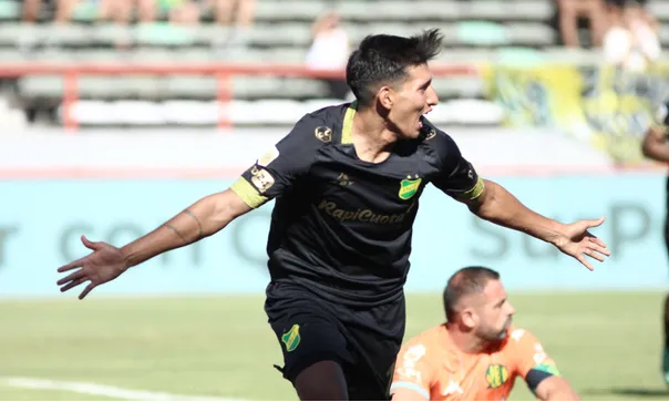 Torneo Apertura: Defensa goleó 5-0 a Aldosivi en Mar del Plata