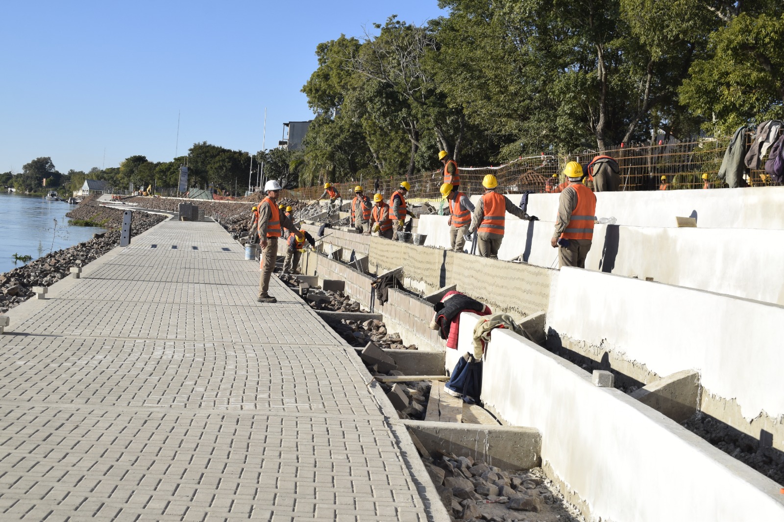 PLAN DE AVANCE DE OBRAS PÚBLICAS EN VARIOS FRENTES CON BACHEO Y PAVIMENTACIÓN EN GOYA
