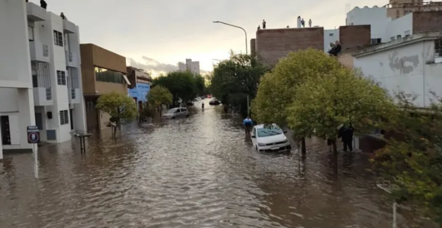 Nuevo reporte: el intendente de Bahía Blanca indicó que "la situación del agua ha ido cediendo paulatinamente"