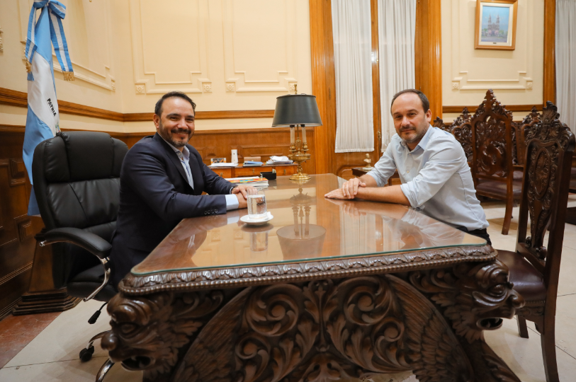 EL GOBERNADOR VALDÉS SE REUNIÓ CON LOS INTENDENTES DE ITUZAINGÓ, CAPITAL Y GOYA