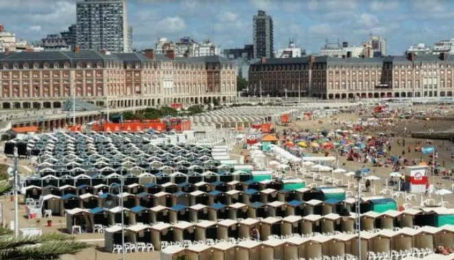 Verano 2025: cuánto cuestan las carpas en los balnearios de Mar del Plata desde el nuevo año
