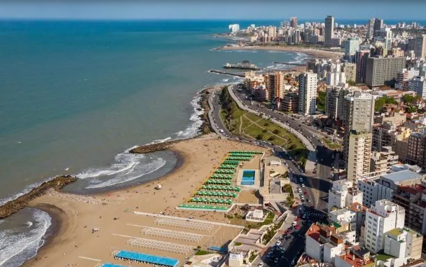 Bajan los alquileres para enero en Mar del Plata: precios en el centro, Bosque Peralta Ramos y Playa Grande