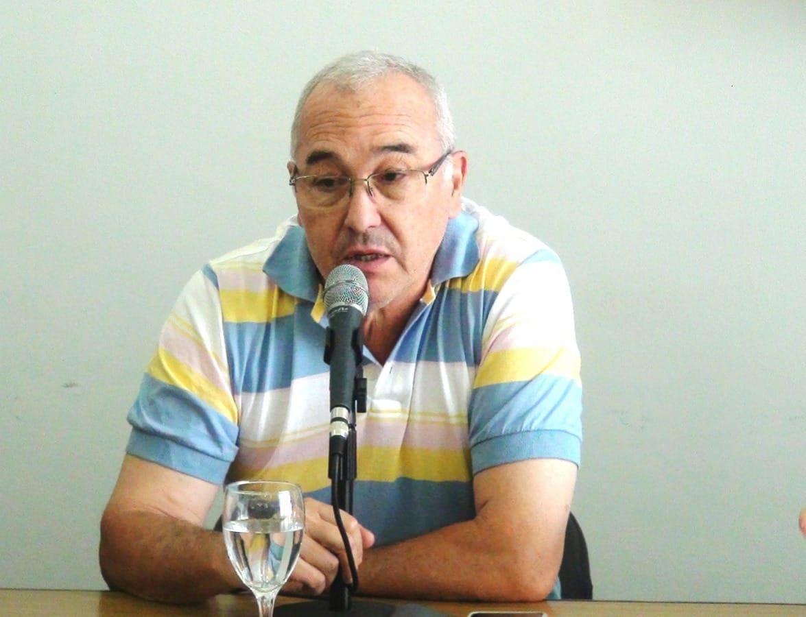 Peluffo a vecinos de la calle 9 de Jullio: "PRONTO SE REPAVIMENTARA CALLE 9 DE JULIO LUEGO DE ARREGLO DE PLUVIALES"