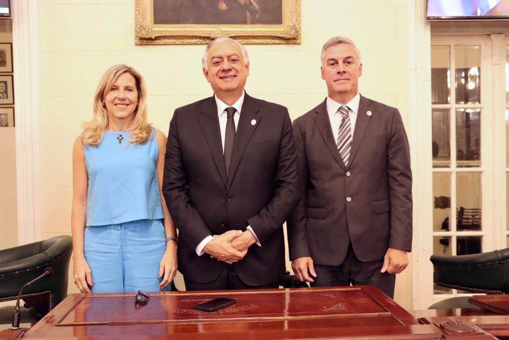 Juraron los nuevos diputados y eligieron por unanimidad sus autoridades 