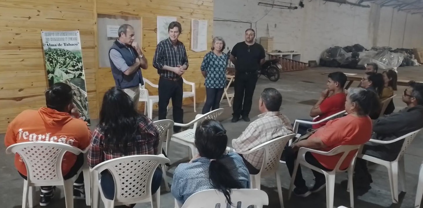 CURSO DE ARMADORES DE CIGARROS Y PUROS EN GOYA