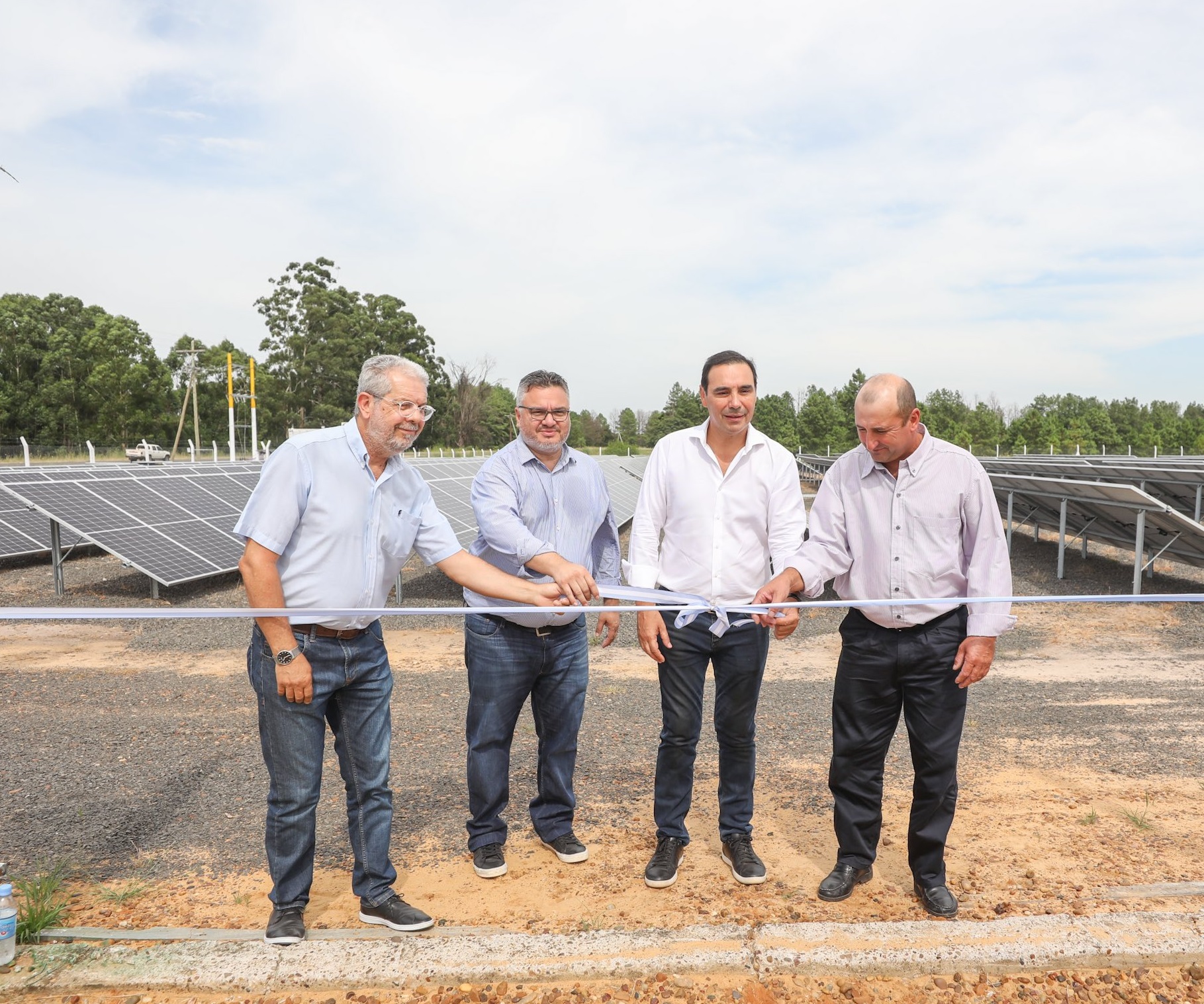 En Monte Caseros, Valdés inauguró una Planta Solar Fotovoltaica