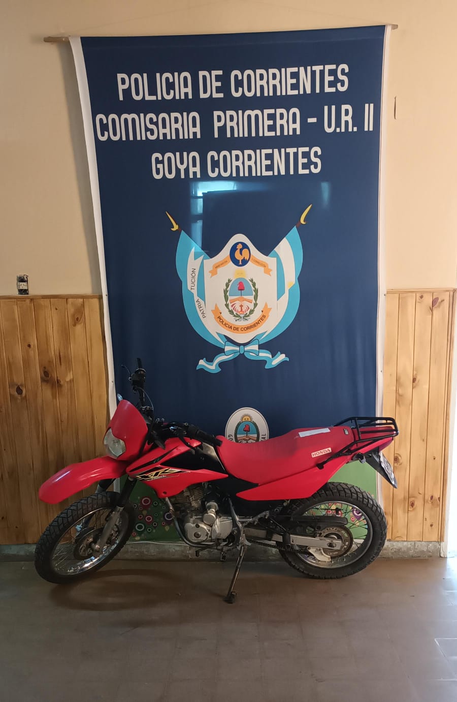 POLICIA RECUPERÓ MOTOCICLETA SUSTRAÍDA EN CABA