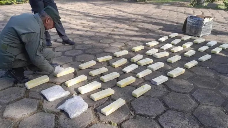 GENDARMERÍA NACIONAL SECUESTRARON 37 KILOS DE MARIHUANA EN CORRIENTES: LOS PAQUETES ERAN TRASLADADOS EN UNA ENCOMIENDA