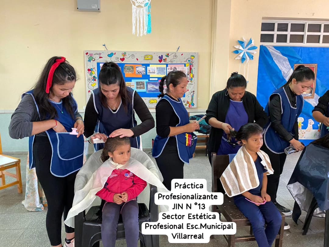 ESTUDIANTES DE ESCUELAS MUNICIPALES REALIZAN PRÁCTICAS EN INSTITUCIONES EDUCATIVAS LOCALES