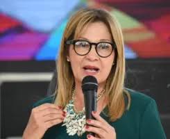 Práxedes López: "El año que viene el ciento por ciento de las escuelas tiene que estar con internet".