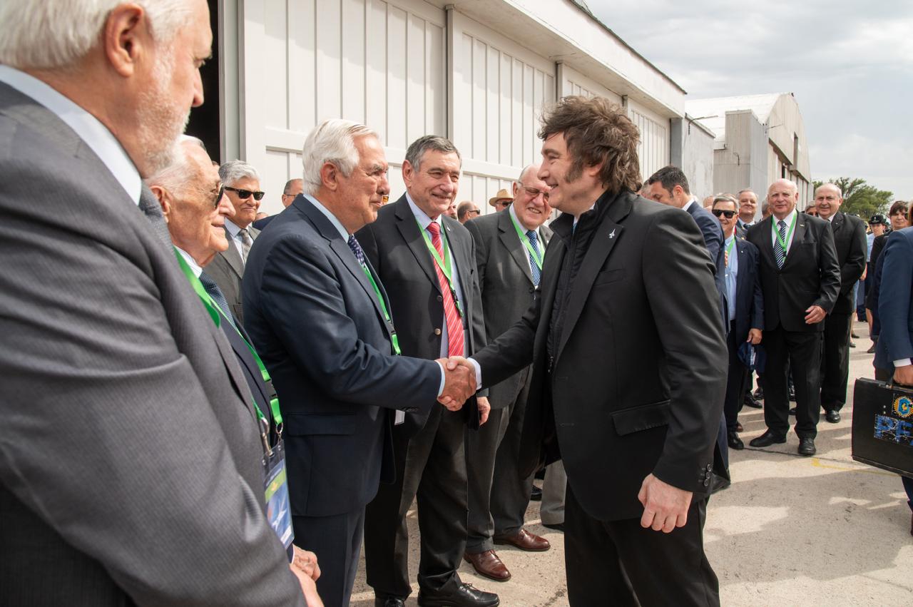 EL BRIGADIER MAYOR (R) RUBÉN GUSTAVO ZINI SALUDÓ A LOS VECINOS DE GOYA POR LAS FIESTAS DE FIN DE AÑO