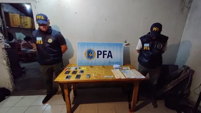 DIVISION UNIDAD OPERATIVA FEDERAL GOYA La Federal desactivó dos "kioscos-narcos" en Goya.