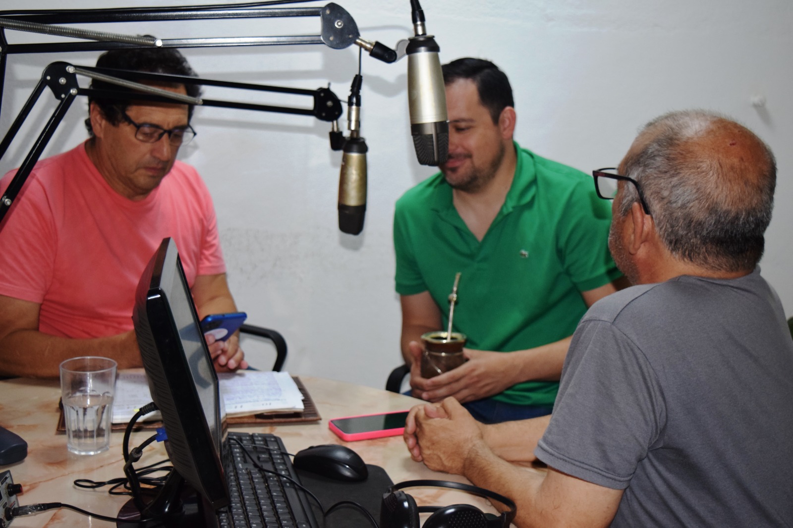 PROGRAMA ESPECIAL DE RADIO POR EL DÍA DEL EMPLEADO MUNICIPAL