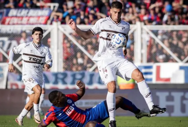 Platense dio el golpe, le ganó a San Lorenzo y jugará la final del Torneo Apertura 2025