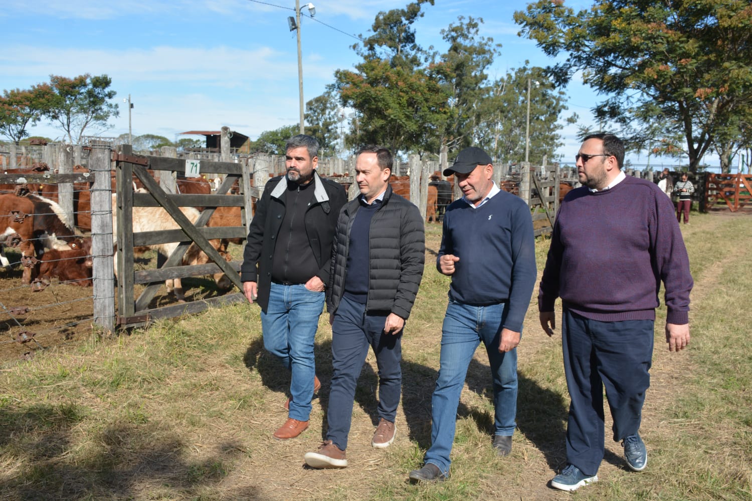 EL INTENDENTE MARIANO HORMAECHEA ACOMPAÑÓ A LOS PRODUCTORES GANADEROS