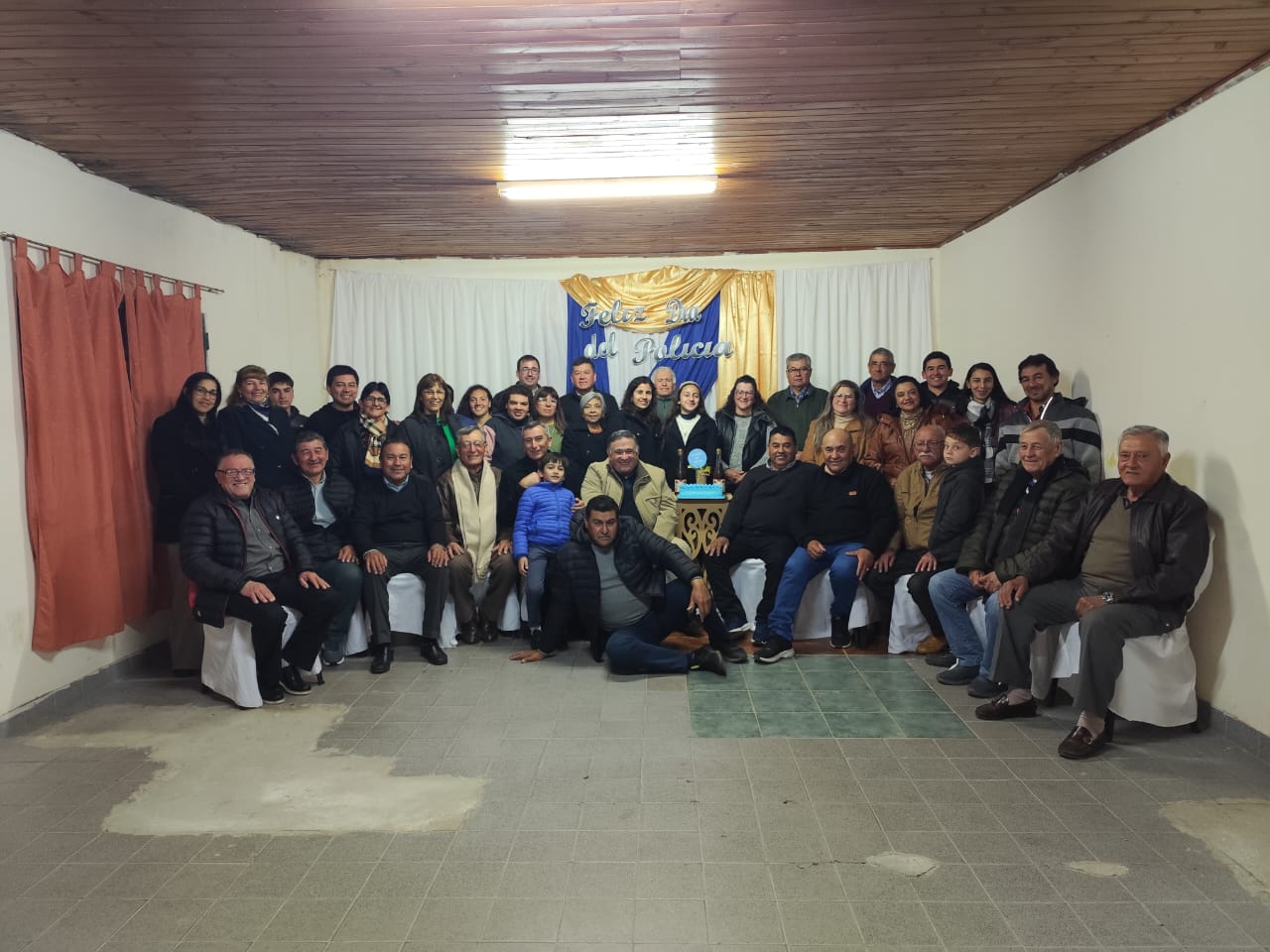 RETIRADOS CELEBRARON EL DÍA DE LA POLICÍA