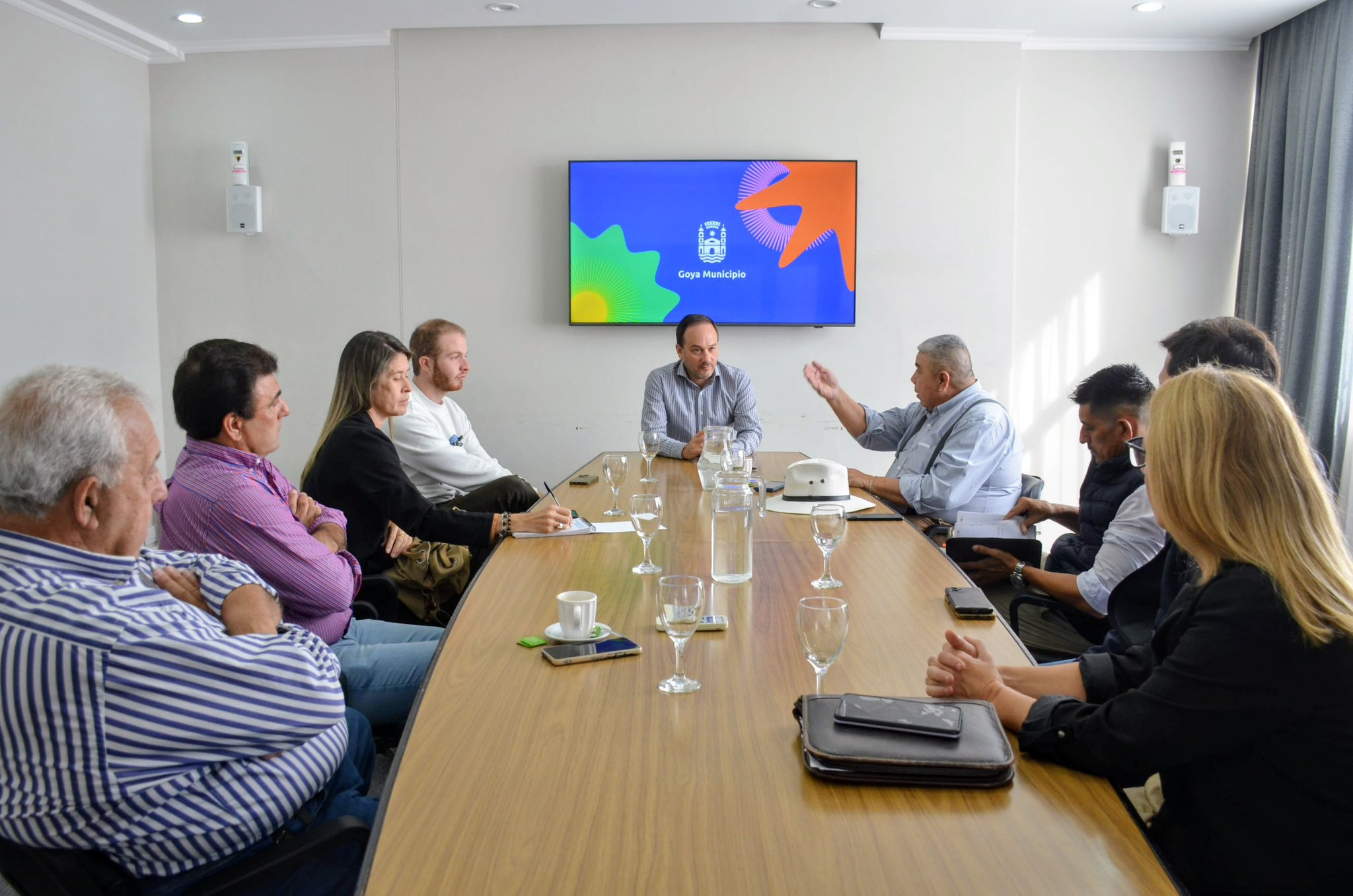 TEMAS CENTRALES EN LA REUNIÓN DEL PARQUE INDUSTRIAL CON EL INTENDENTE MARIANO HORMAECHEA